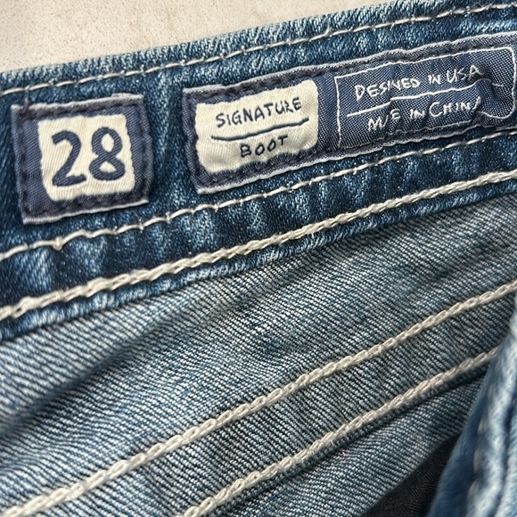 Miss Me Signature Boot Embellished Jeans Distressed Size 28 Women’s - Picture 8 of 16